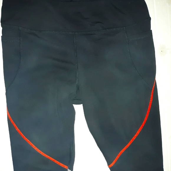 Like New~AVIA Plus Size 16-18 Ladies Athletic Compression Capri~Moisture Wicking - Picture 7 of 16